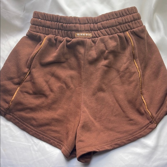 Nike Women's Athletic Shorts in Brown and Gold - Picture 4 of 9
